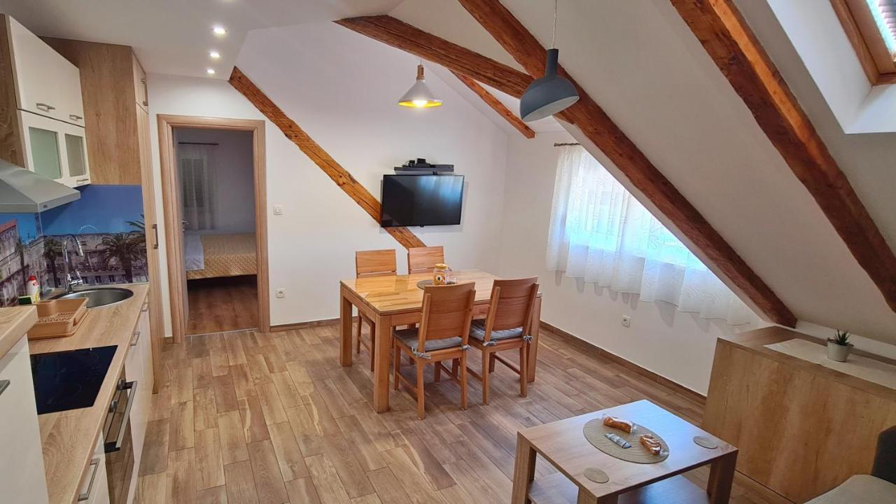 Attic Split Apartment Near City Centre Екстериор снимка
