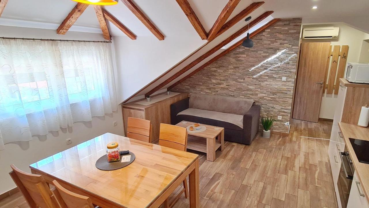 Attic Split Apartment Near City Centre Екстериор снимка