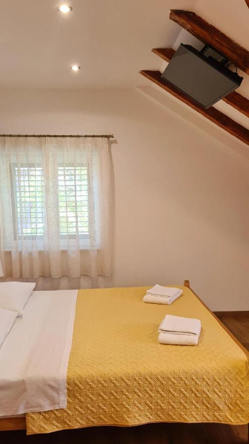 Attic Split Apartment Near City Centre Екстериор снимка